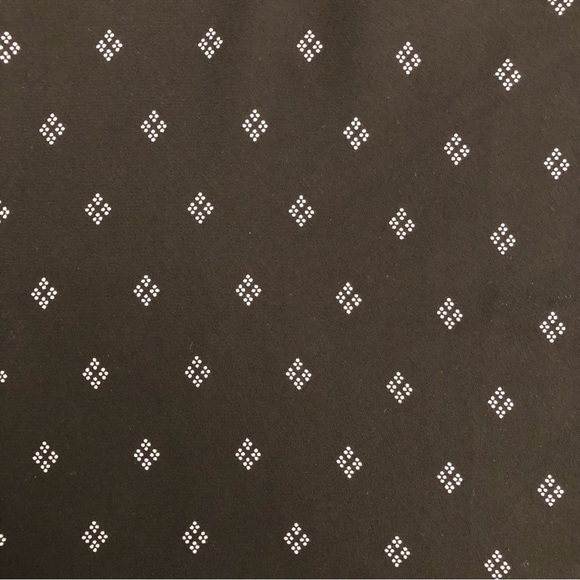 Le Lis Elegant Black Sleeveless Blouse Size S - Picture 9 of 10